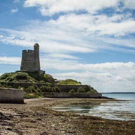 Maison Normande Proche De La Mer Et Des Commodites Quettehou Exterior foto